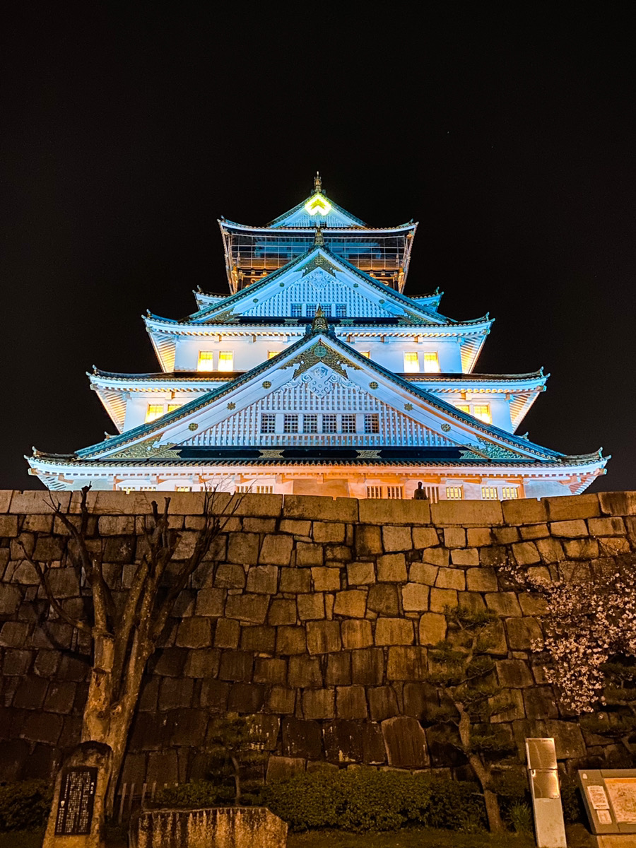iPhone11で撮った大阪城のライトアップ